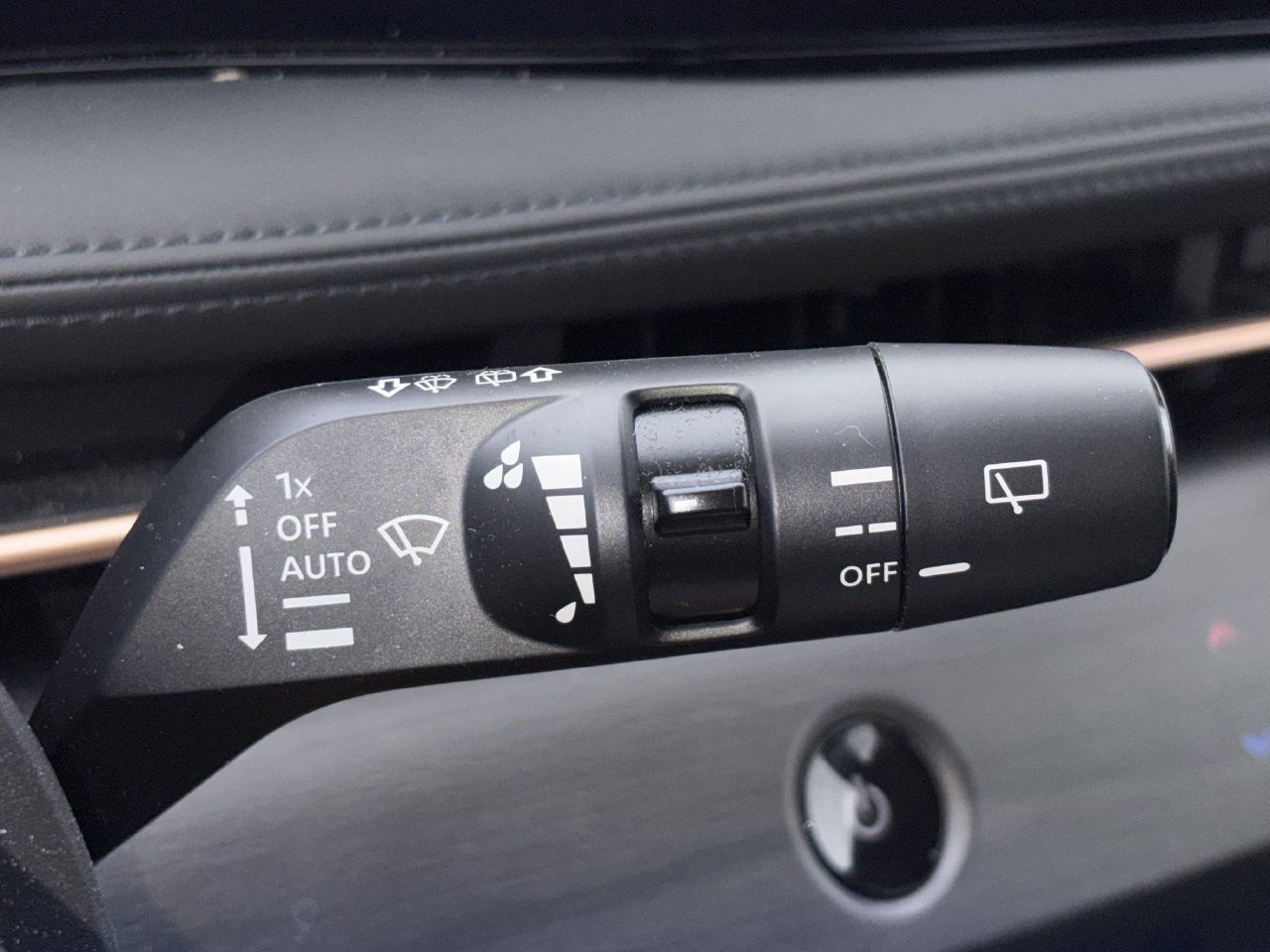 Certified 2024 Nissan Ariya AWD image 10