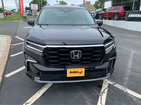 Used 2024 Honda Pilot Elite image 2