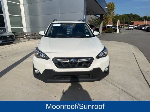 Used 2022 Subaru Crosstrek 2.0i Premium w/ Moonroof Package AWD/4WD image 3