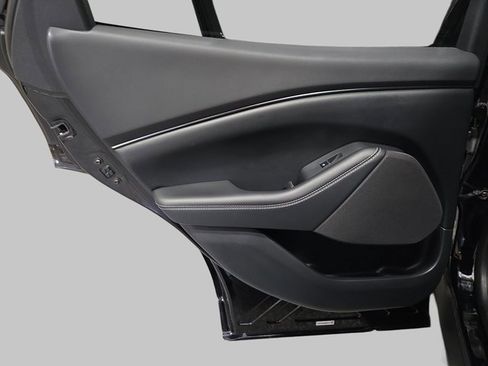 Used 2023 Ford Mustang Mach-E Select image 17