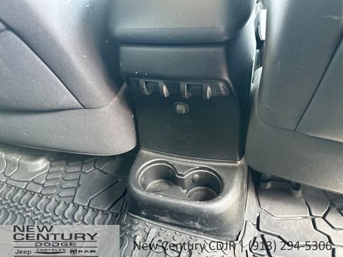 Used 2013 Jeep Wrangler Unlimited Sport AWD/4WD image 19
