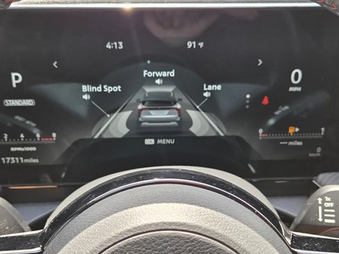 Used 2025 Nissan Kicks SR FWD image 15