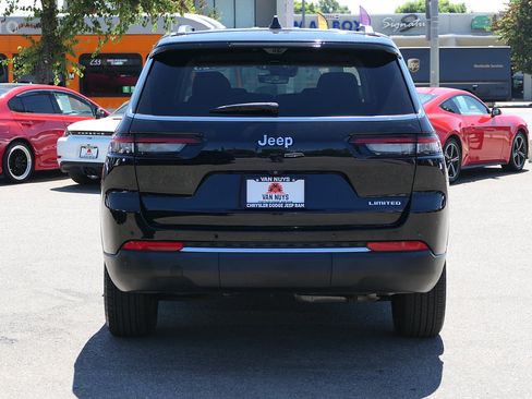 Used 2023 Jeep Grand Cherokee L Limited w/ Luxury Tech Group II RWD image 6