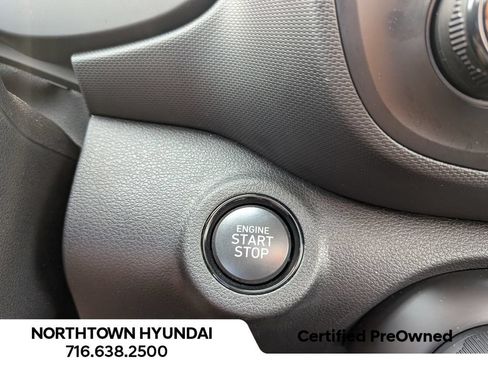 Certified 2026 Hyundai Venue SEL FWD image 21