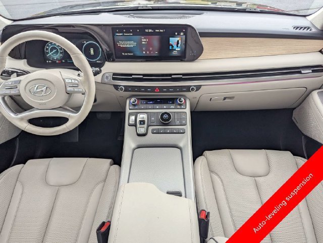 Used 2025 Hyundai Palisade Limited FWD image 6