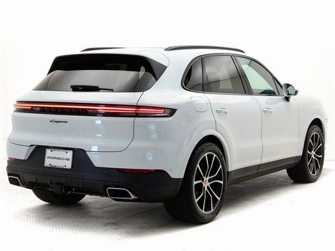 New 2025 Porsche Cayenne image 33
