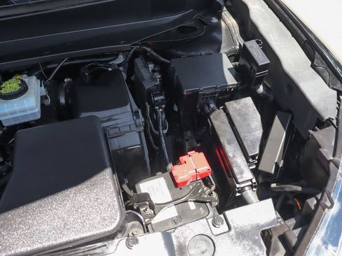 Used 2019 Nissan Pathfinder SL FWD image 14