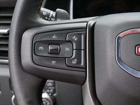 Used 2024 GMC Sierra 1500 AT4 w/ Technology Package AWD/4WD image 18