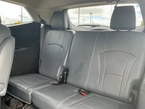 Used 2020 Buick Enclave Essence AWD/4WD image 32