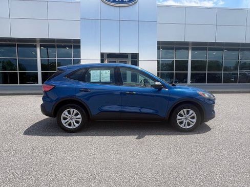 Certified 2022 Ford Escape S AWD/4WD image 2