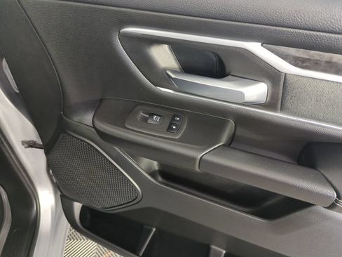 Used 2022 RAM 1500 Big Horn AWD/4WD image 32