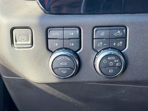 Used 2022 GMC Sierra 1500 SLT w/ X31 Off-Road Package image 34