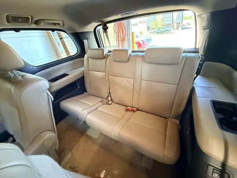 Used 2010 Toyota Sequoia Limited AWD/4WD image 18