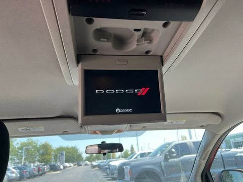 Used 2015 Dodge Grand Caravan SXT w/ Rear Park Assist Package FWD image 26