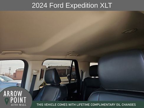 Used 2024 Ford Expedition XLT image 22