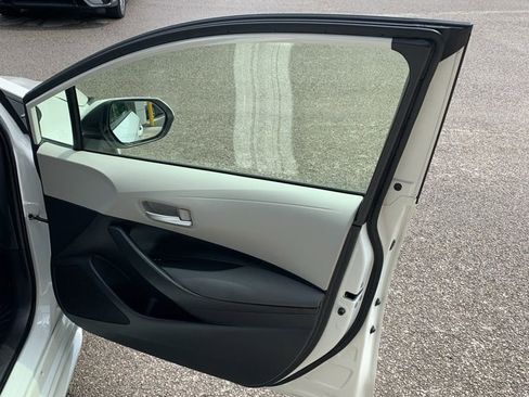 Used 2021 Toyota Corolla LE w/ Carpet Mat Package (TMS) FWD image 14