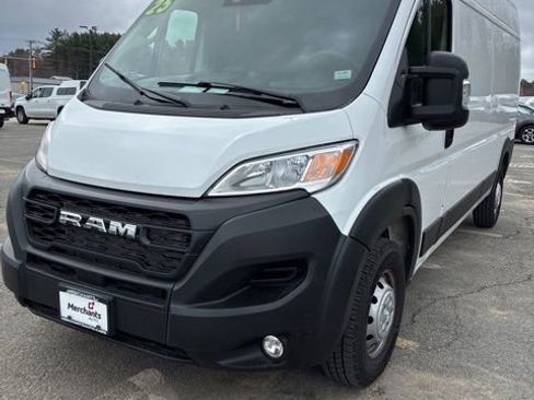 Used 2025 RAM ProMaster 2500 w/ Convenience Group image 3