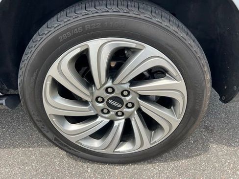 Used 2022 Lincoln Navigator L Reserve image 16