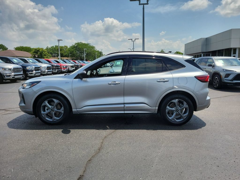 Certified 2023 Ford Escape ST-Line FWD image 7