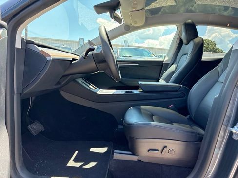 Used 2023 Tesla Model Y Long Range AWD/4WD image 12