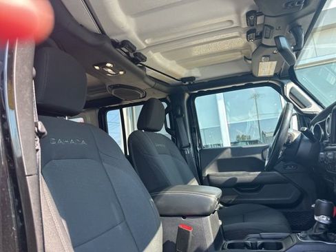 Used 2022 Jeep Wrangler Unlimited Sahara w/ Cold Weather Group image 23