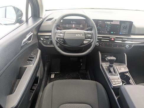 New 2026 Kia Sportage LX FWD image 17