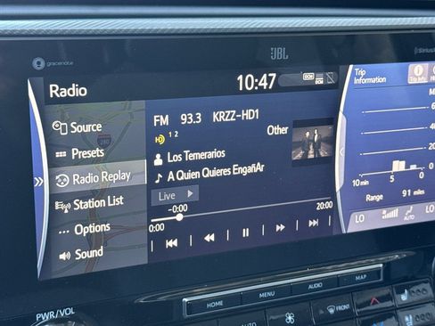 Used 2020 Toyota Highlander Platinum FWD image 18