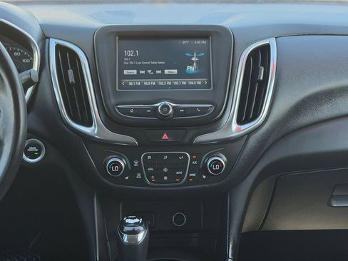 Used 2018 Chevrolet Equinox LT AWD/4WD image 17