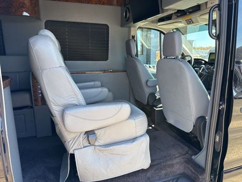 Used 2016 Ford Transit 250 148 Medium Roof RWD image 20