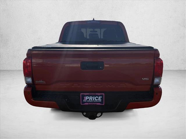 Used 2017 Toyota Tacoma TRD Off-Road w/ Premium & Technology Package AWD/4WD image 7