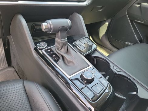 Used 2025 Kia Sportage SX FWD image 20