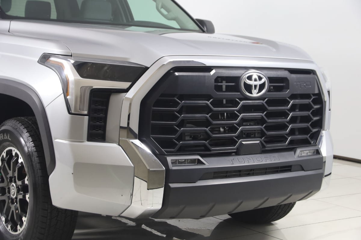 Used 2024 Toyota Tundra SR5 w/ TRD Off-Road Package AWD/4WD image 29