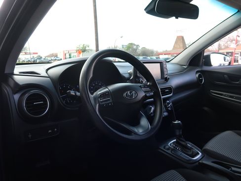Used 2019 Hyundai Kona SE image 24