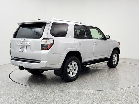 Used 2016 Toyota 4Runner SR5 AWD/4WD image 5