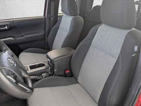 Used 2023 Toyota Tacoma TRD Sport w/ Technology Package image 15