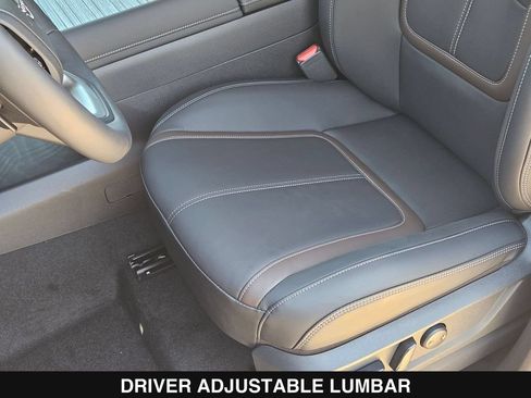New 2026 Nissan Armada SL w/ Captain's Chari Seat Package AWD/4WD image 16