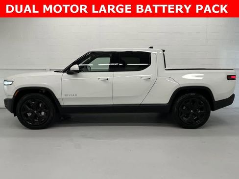 Used 2023 Rivian R1T Adventure image 3