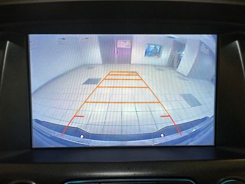 Used 2017 GMC Canyon Denali image 4