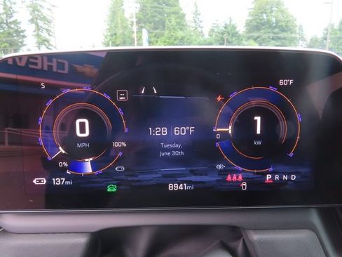 Certified 2025 Chevrolet Silverado EV LT AWD/4WD image 22
