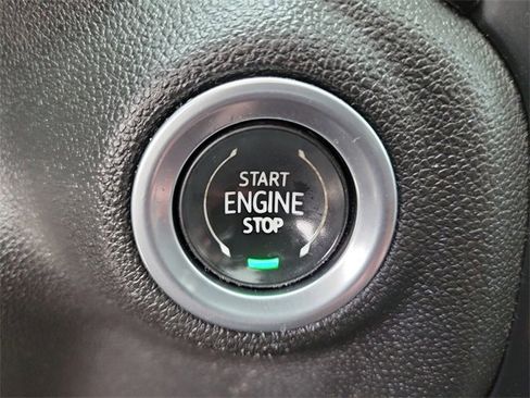 Used 2019 GMC Sierra 1500 SLT w/ SLT Premium Plus Package image 33