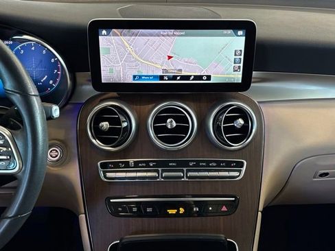 Used 2022 Mercedes-Benz GLC 300 image 22