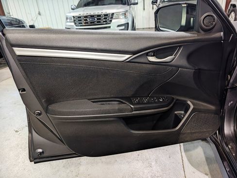 Used 2017 Honda Civic EX image 13