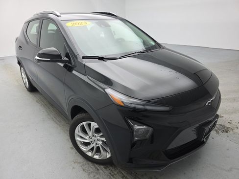 Used 2023 Chevrolet Bolt EUV LT image 4