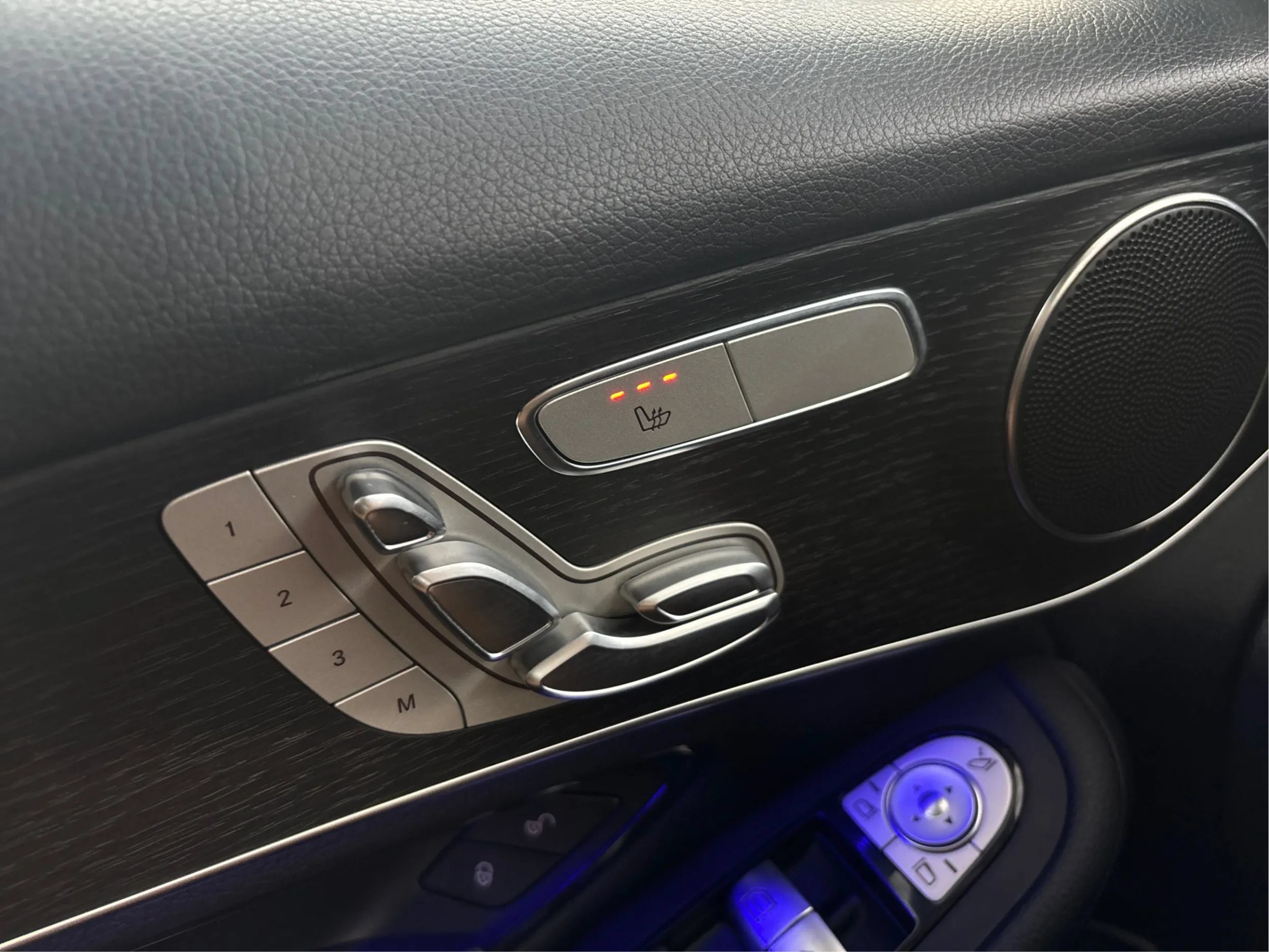Used 2022 Mercedes-Benz GLC 300 4MATIC image 42
