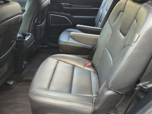 Used 2023 Kia Telluride S AWD/4WD image 19
