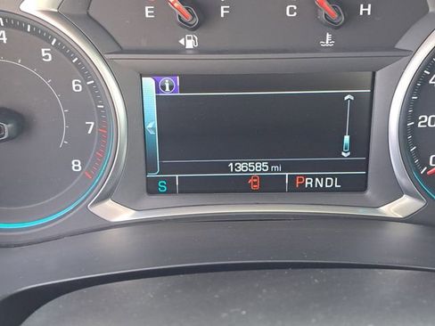Used 2019 Chevrolet Traverse LT FWD image 11