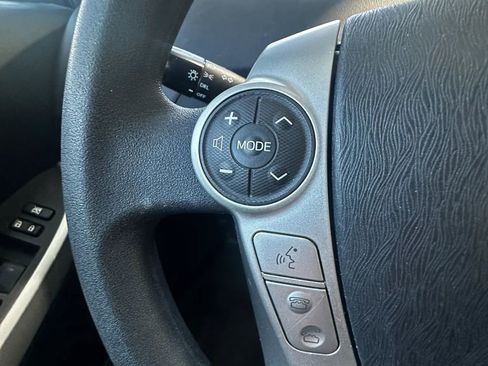 Used 2015 Toyota Prius Three image 26
