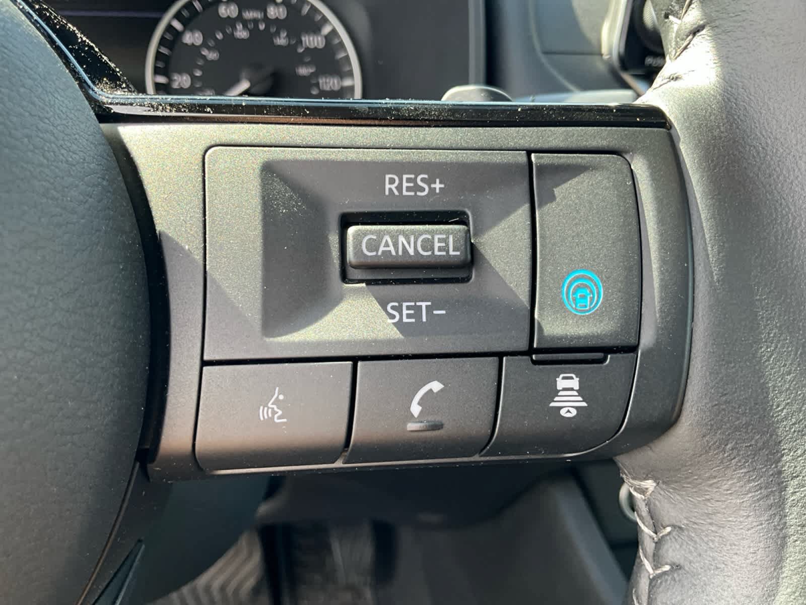 Used 2023 Nissan Rogue SV w/ SV Premium B Package FWD image 16