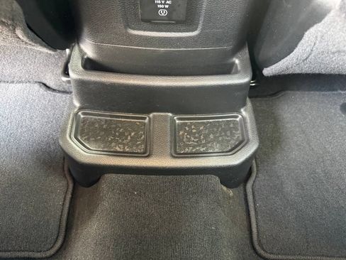 Used 2025 Jeep Wrangler Unlimited Sahara AWD/4WD image 37