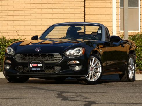 Used 2017 FIAT 124 Spider Lusso image 4